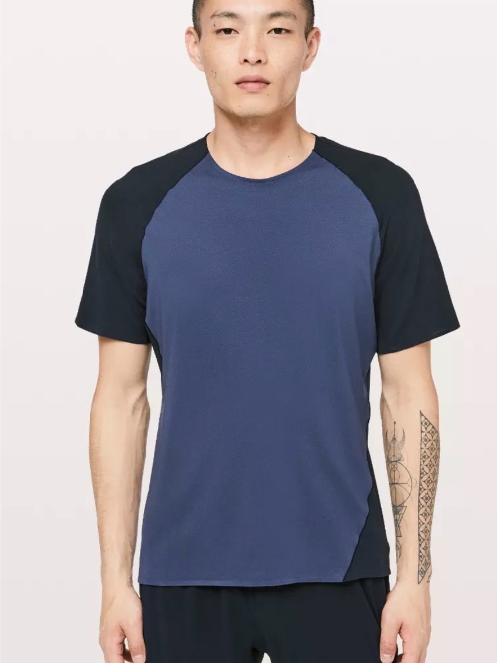 lululemon athletica Navy and Black Focal Point Short Sleeve Active Wear Tee